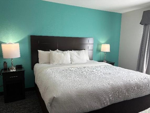 Quality & Hotel 3*